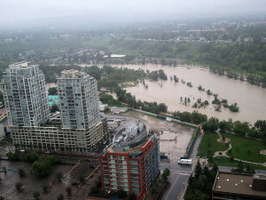 TOPSHOTS-CANADA-FLOOD