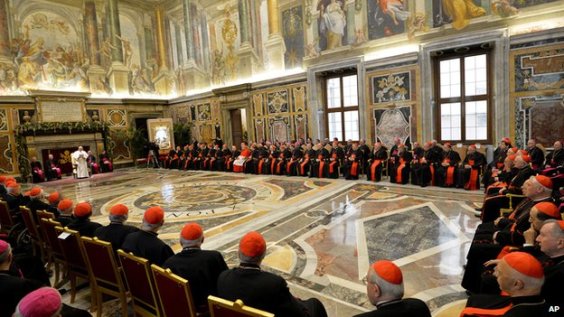 Pope addresses curia