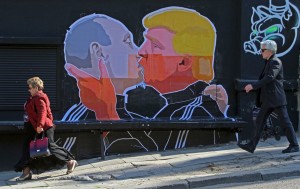 Putin Trump mural