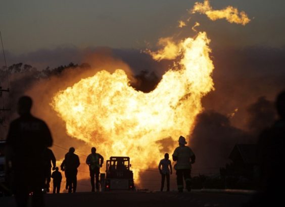 natural-gas-pipeline-fire